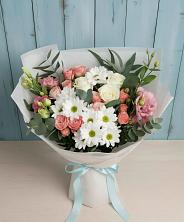 Букет цветов из:  Розы, Лизиантусы и Хризантемы в Романовке