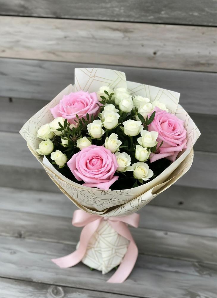 Букет цветов из: Розы в Романовке