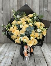 Букет цветов из:  Розы и Лизиантусы в Романовке