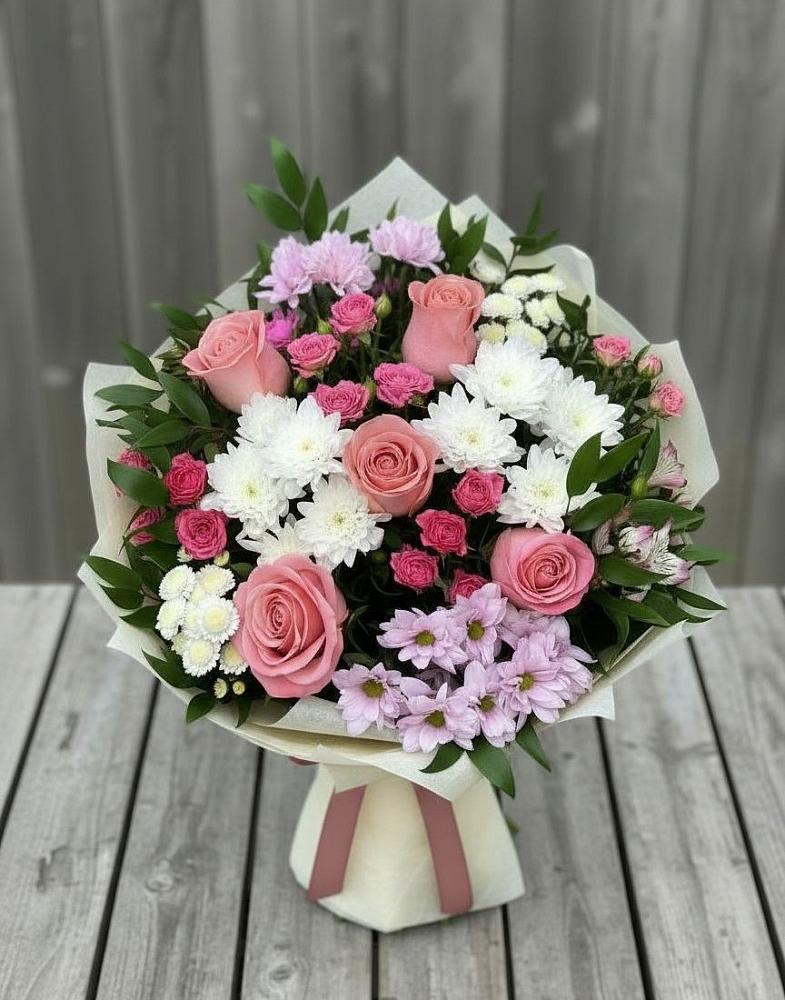 Букет цветов из: Альстромерии, Гвоздики, Розы и Хризантемы в Романовке
