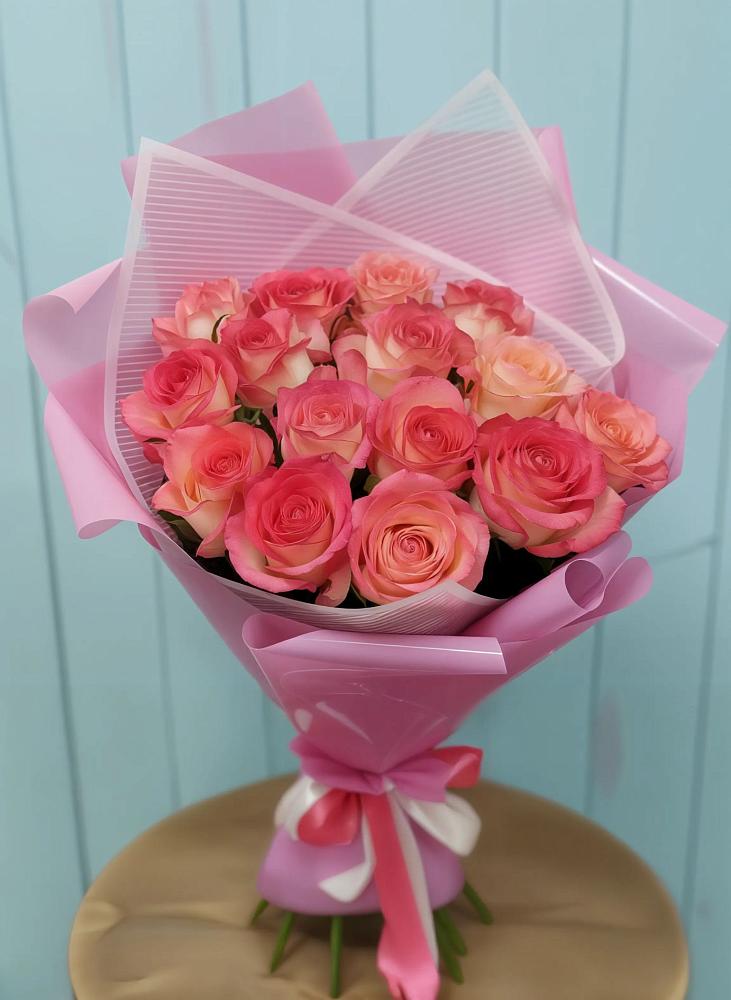 Букет 15 Розовых роз Равель в Романовке