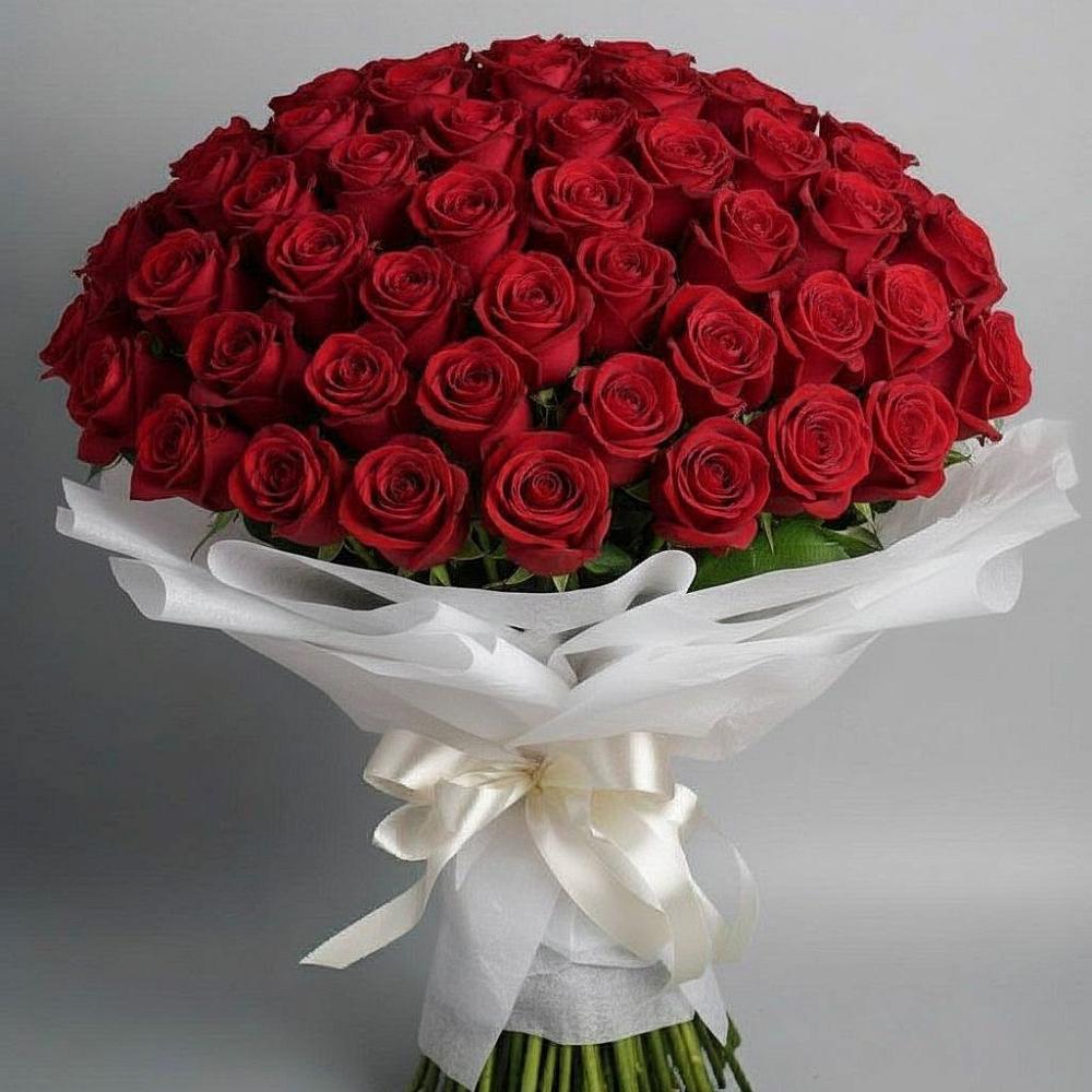 Букет 101 Красная роза Блэк Мэджик в Романовке