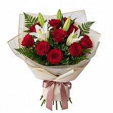 Букет цветов из:  Лилии и Розы в Романовке