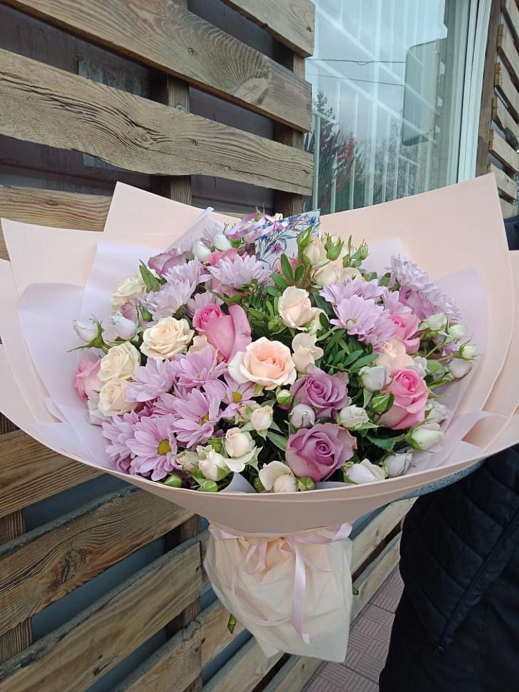 Букет цветов из: Розы и Хризантемы в Романовке