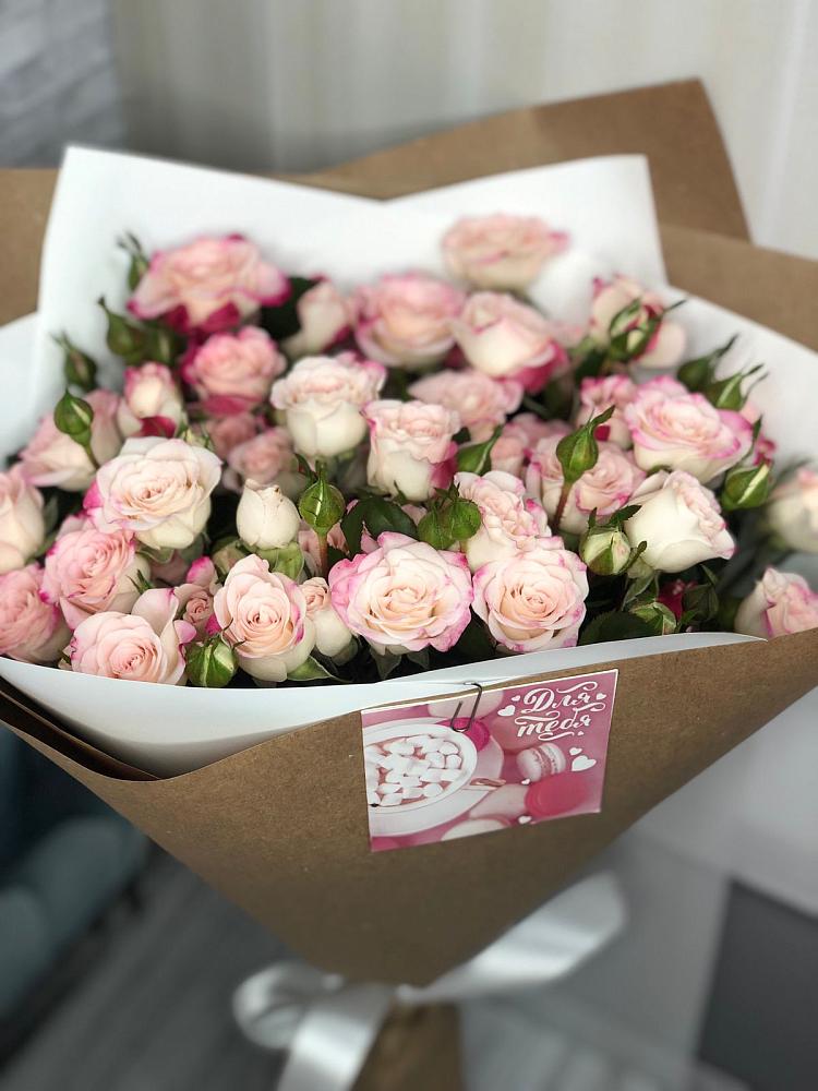 Букет цветов из: Розы в Романовке