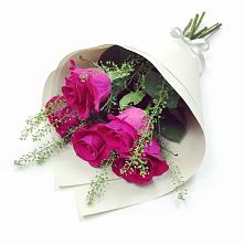 Букет цветов из:  Розы в Романовке