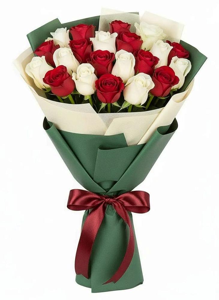 Букет Микс из красных и белых роз в Романовке