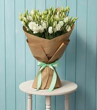 Букет цветов из:  Лизиантусы в Романовке