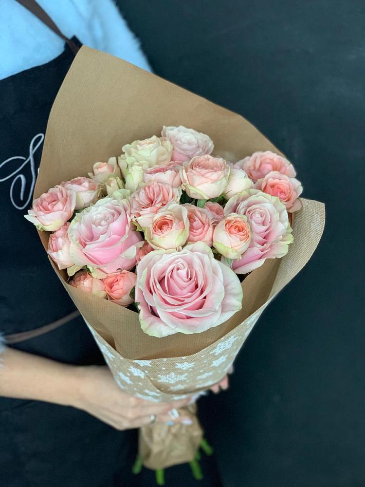 Букет цветов из: Хризантемы и Розы в Романовке