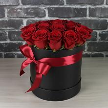 Цветочная композиция из Розы в шляпной коробке в Романовке