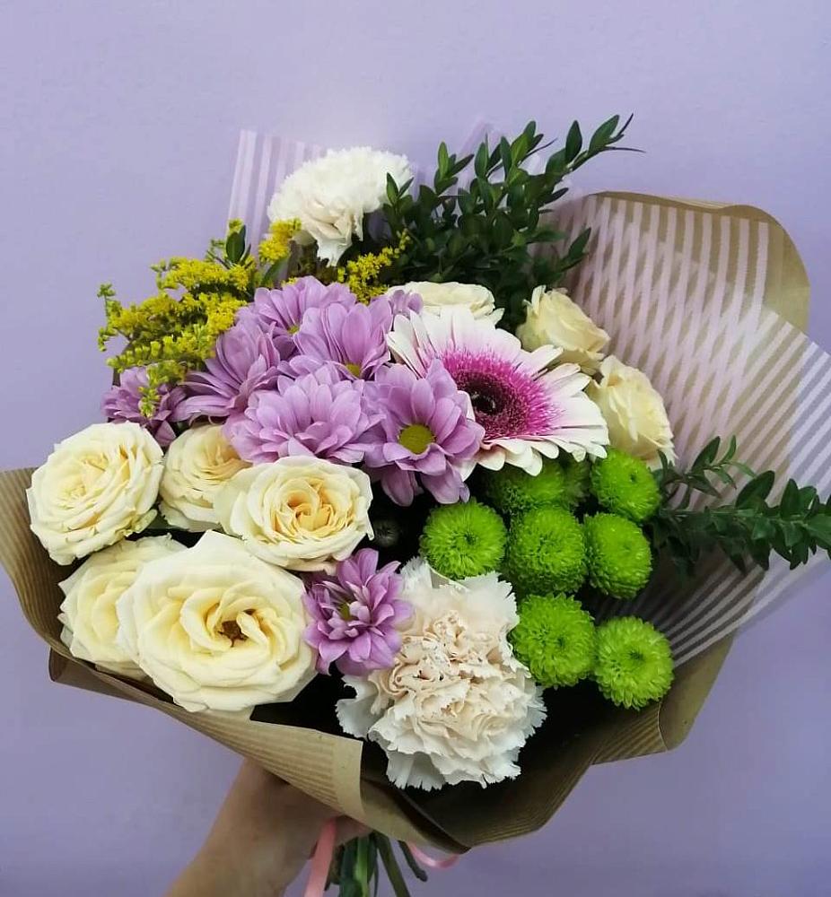 Букет цветов из: Хризантемы, Розы, Гвоздики и Герберы в Романовке