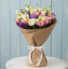 Букет цветов из:  Лизиантусы в Романовке