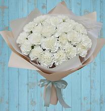 Букет цветов из:  Гвоздики в Романовке