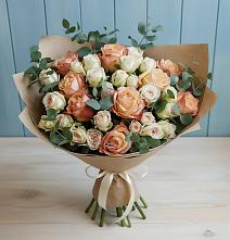Букет цветов из:  Альстромерии и Розы в Романовке