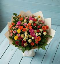 Букет Микс из разноцветных кустовых роз в Романовке