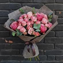 Букет цветов из:  Розы в Романовке