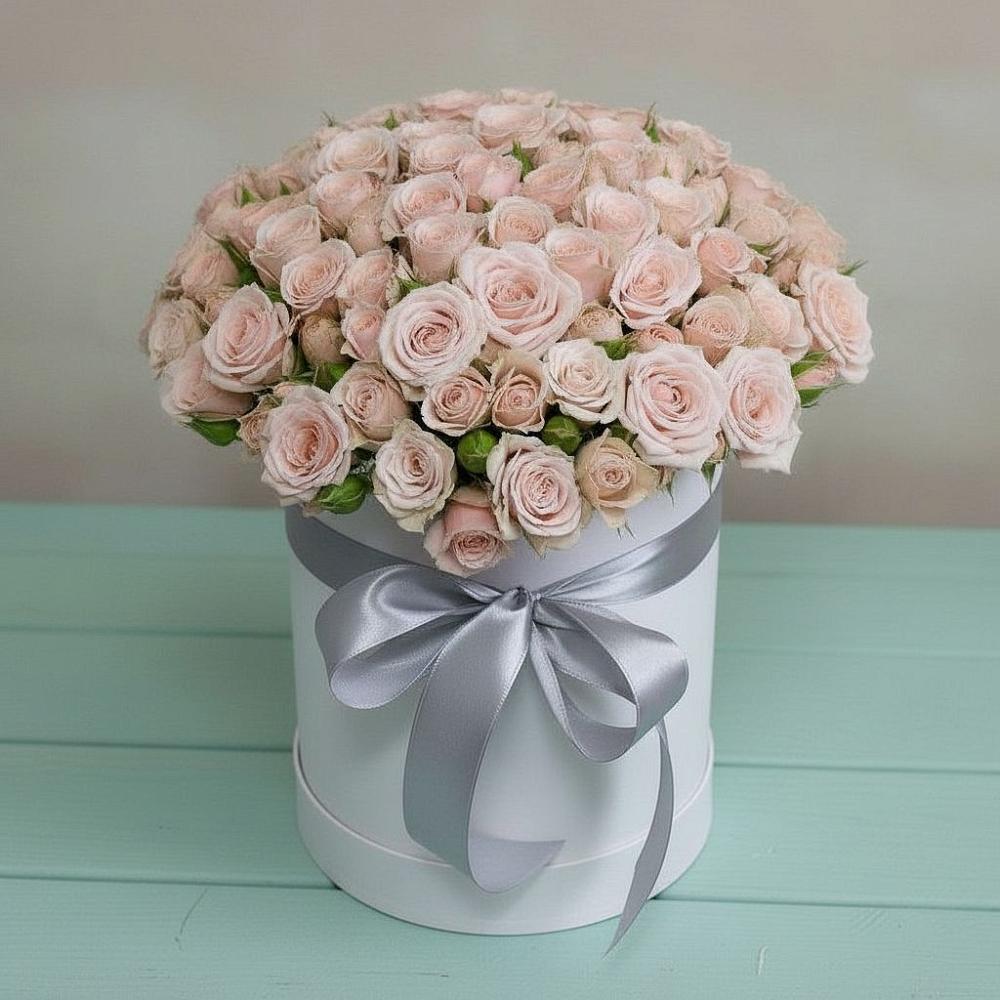 Цветочная композиция из Розы в шляпной коробке в Романовке